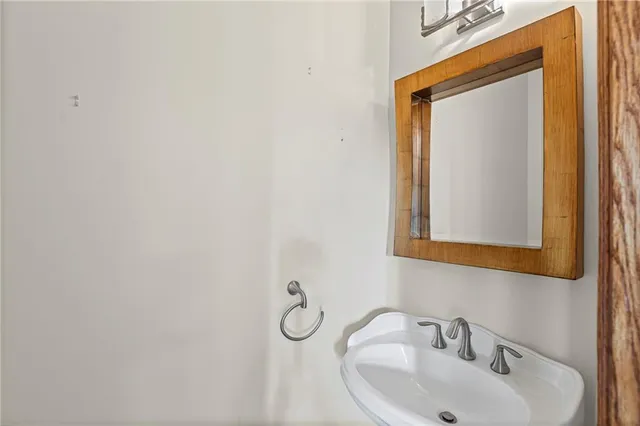 $1,650,000 | 1548 North 800 Road, Baldwin City, KS 66006