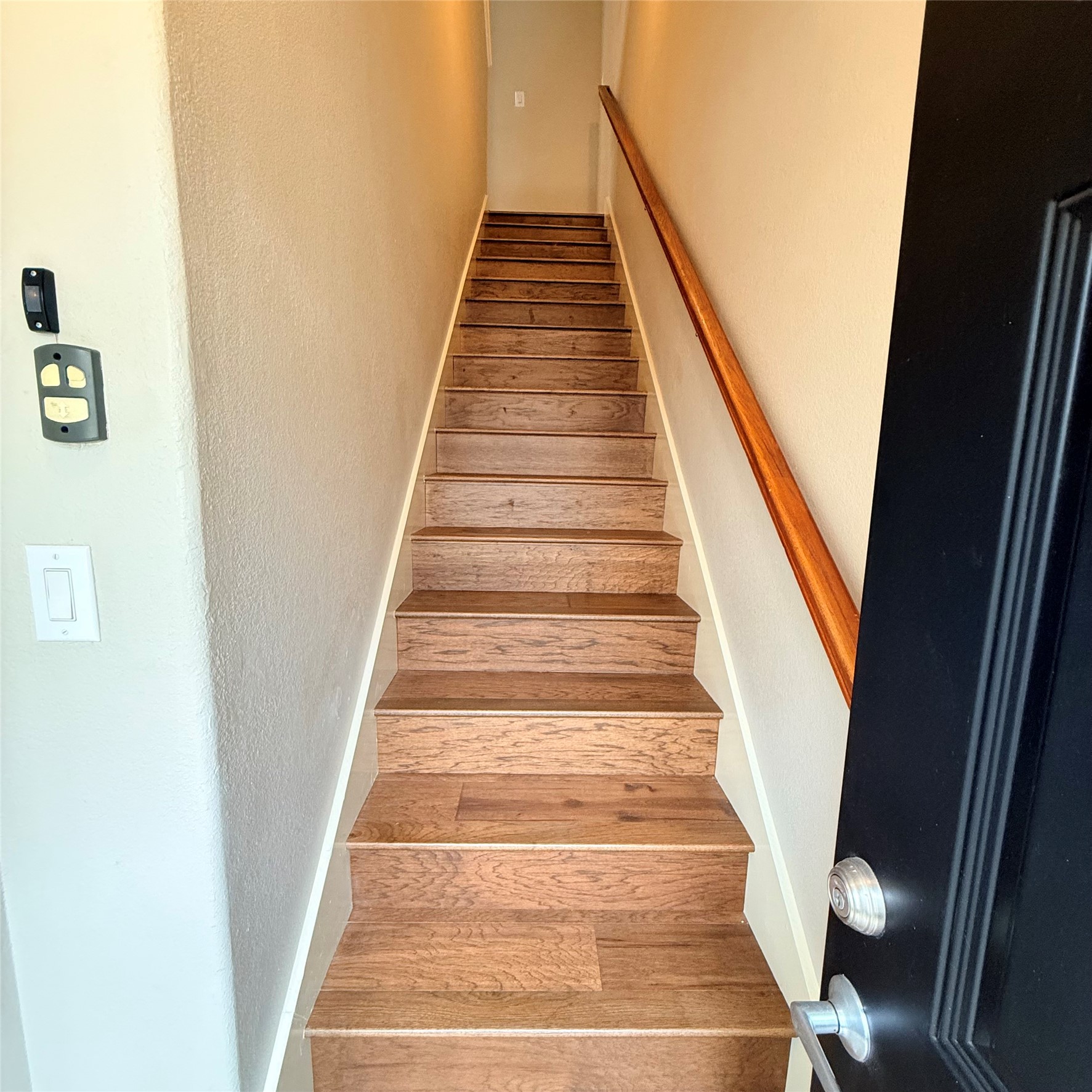 9200 Westheimer Road, Unit 304 Houston, TX 77063 - Photo 4 of 24 a view of entryway