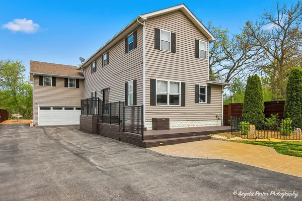 $485,000 | 26270 West Ingleside Avenue, Ingleside, IL 60041