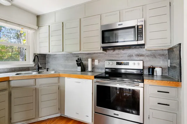 $335,000 | 109 Mill Pond Court, Summerville, SC 29485