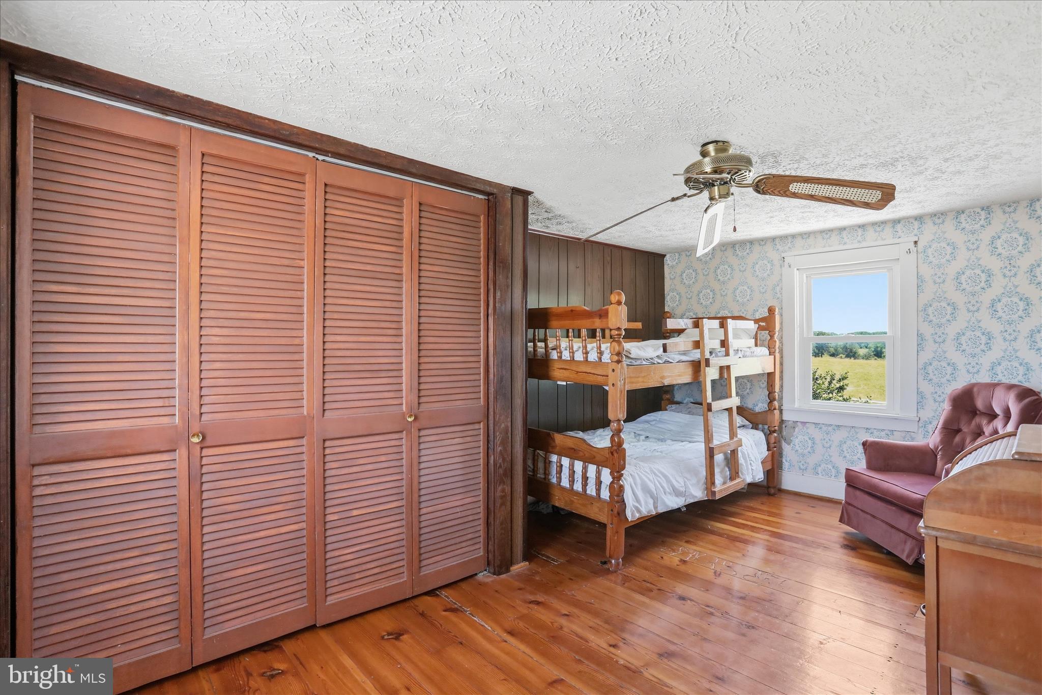 1604 Double Church Road Stephens City, VA 22655 - Photo 25 of 35 Bedroom Two Upstairs