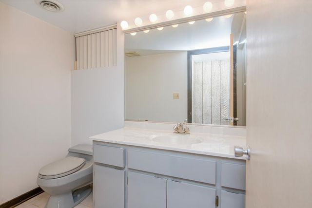 $599,900 | 105 North Craigie Lane, Inverness, IL 60067