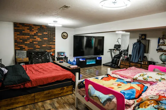 $699,900 | 7205 Highway 100, Washington, MO 63090