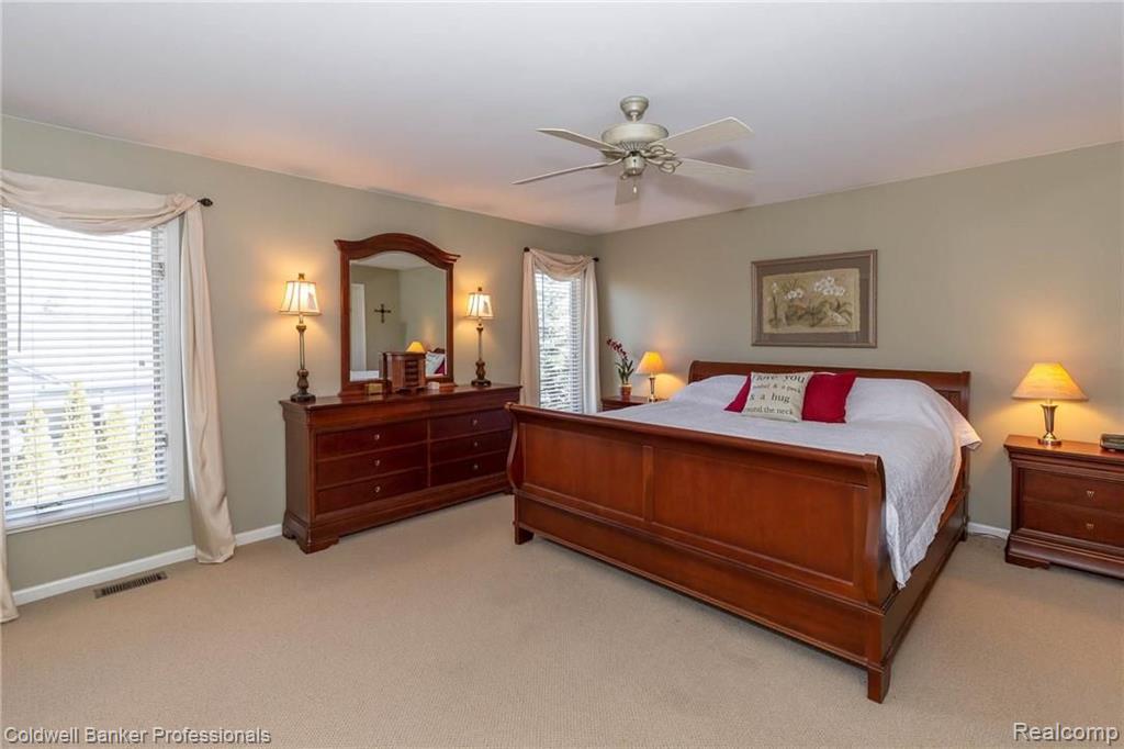 304 Lone Pine Circle Rochester, MI 48307 - Photo 16 of 31