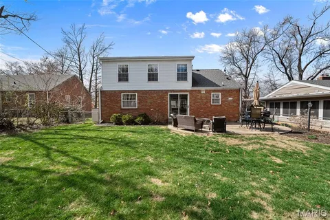 $474,900 | 760 Glenway Drive, Glendale, MO 63122