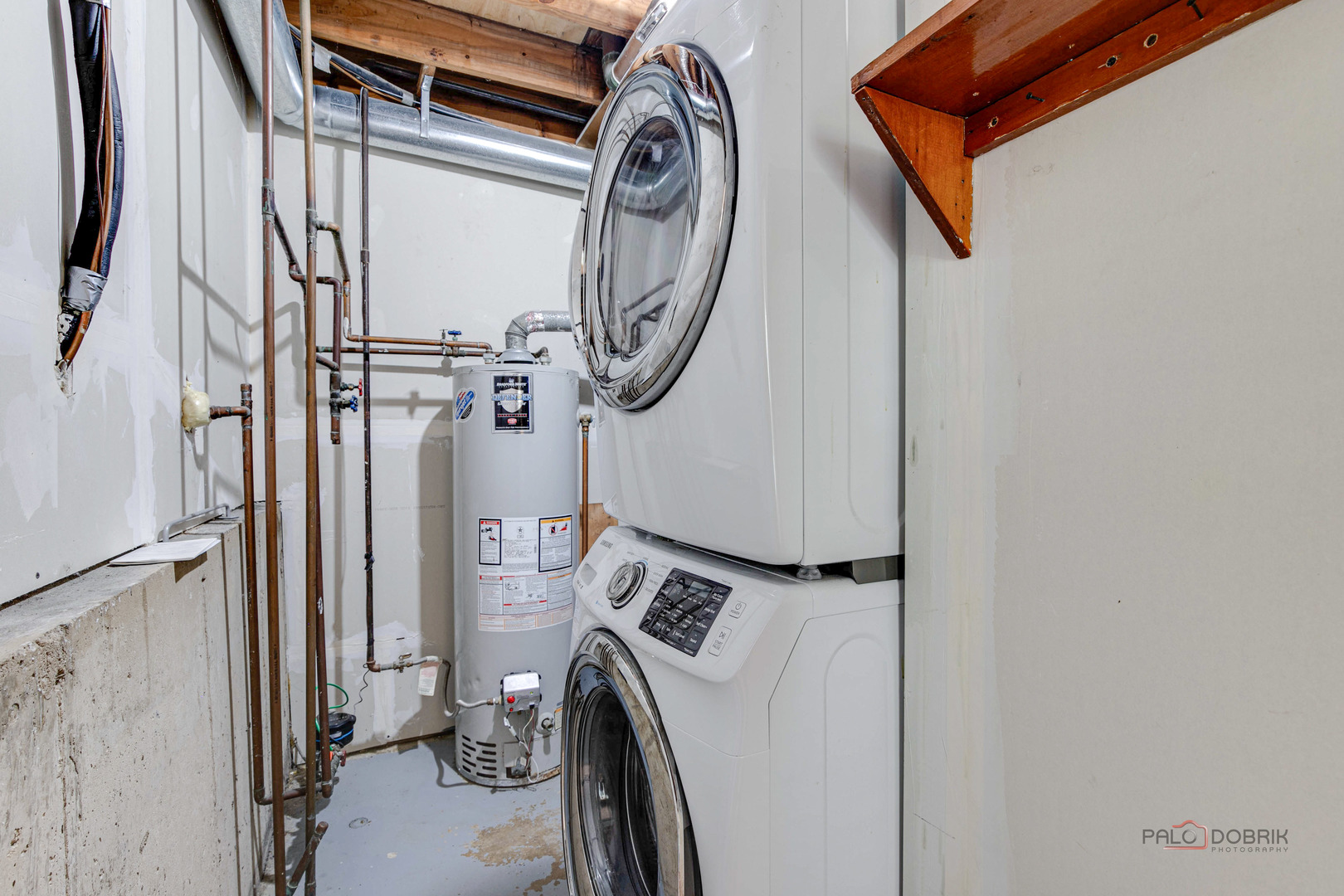 1030 Hassell Road Hoffman Estates, IL 60169 - Photo 26 of 35 a utility room with dryer and washer