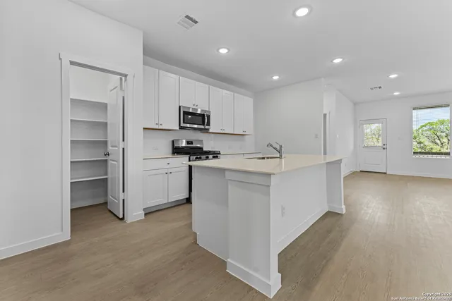 $299,900 | 14819 Taradeau, San Antonio, TX 78254