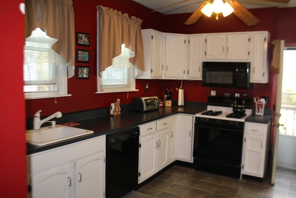 71 Silver Street West Springfield, MA 01089 - Photo 7 of 18 Gallery Image 7