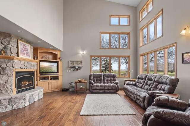 $1,200,000 | 6435 172nd Avenue Southeast, Colfax, ND 58018