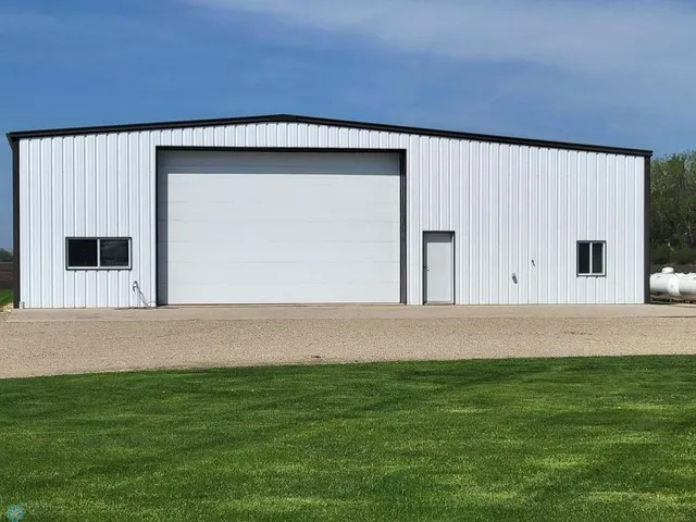 $1,200,000 | 6435 172nd Avenue Southeast, Colfax, ND 58018