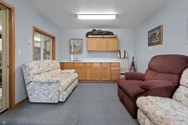 $1,200,000 | 6435 172nd Avenue Southeast, Colfax, ND 58018