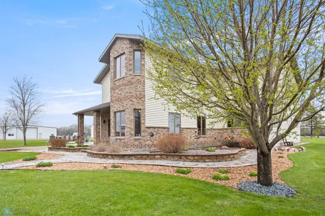 $1,200,000 | 6435 172nd Avenue Southeast, Colfax, ND 58018