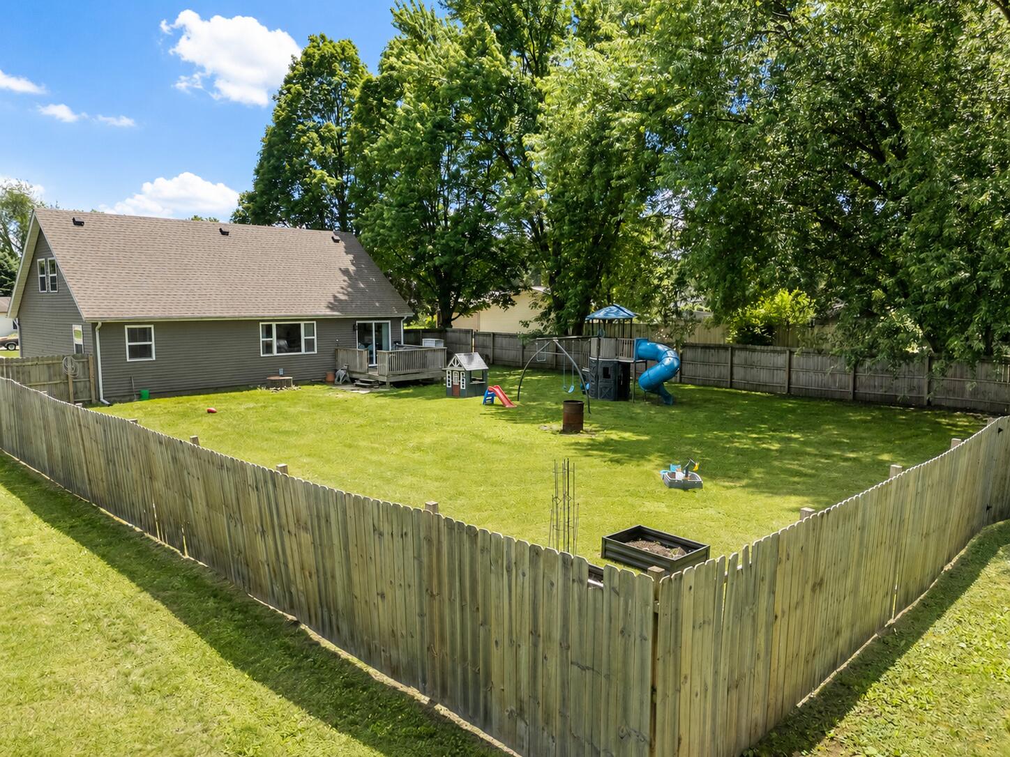 56782 Bow Drive Three Rivers, MI 49093 - Photo 3 of 31 Fenced Yard