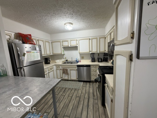 971 Rolling Hill Road Greenwood, IN 46142 - Photo 5 of 25