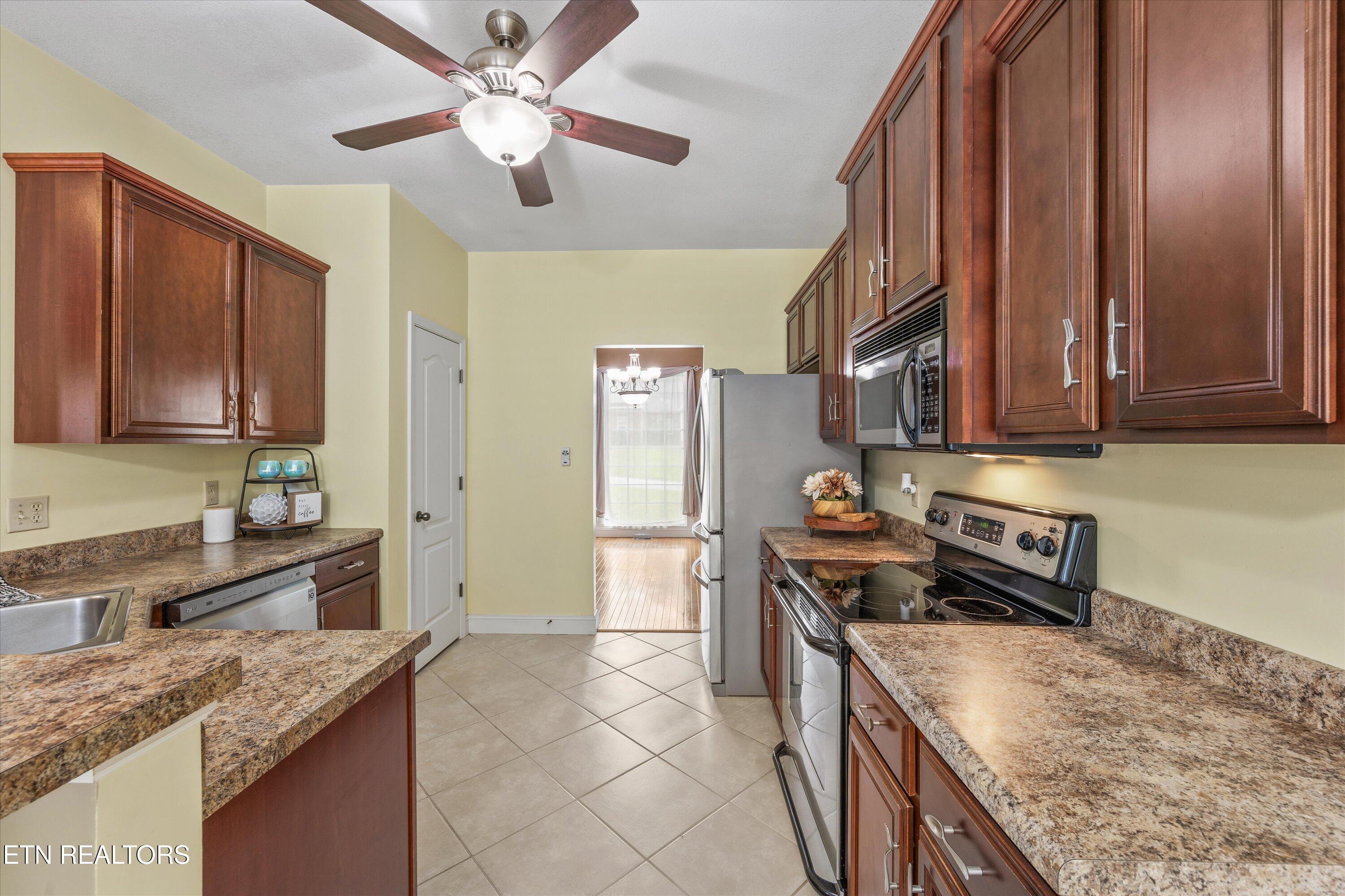 8127 Campbells Point Road Corryton, TN 37721 - Photo 15 of 46 11-8127 Campbells Point Rd 008