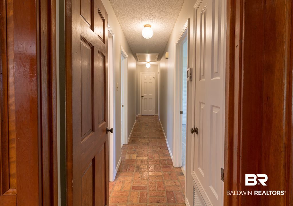 1705 Timberly Road South Mobile, AL 36609 - Photo 10 of 32