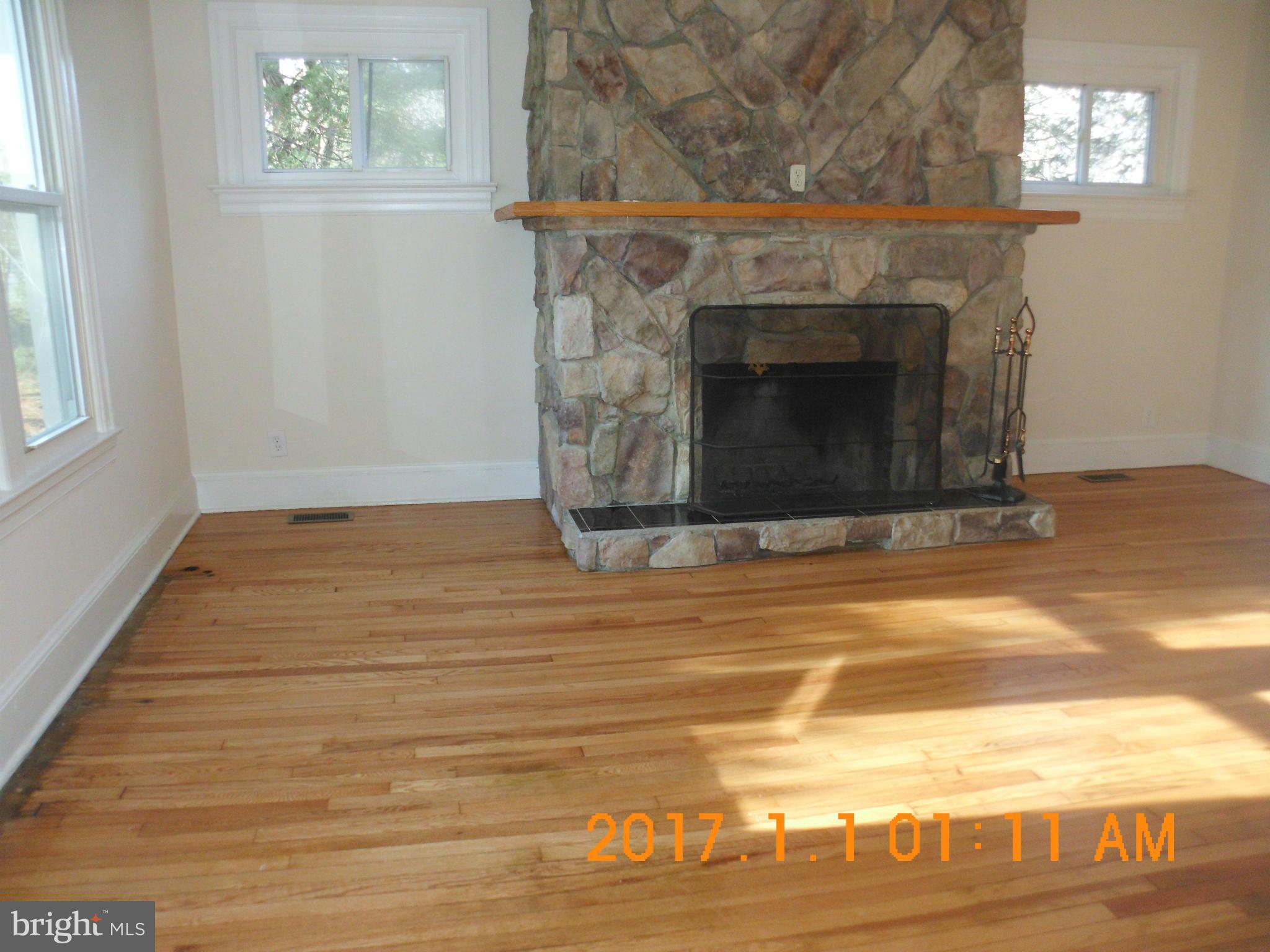 8016 Brooklyn Bridge Road Laurel, MD 20707 - Photo 4 of 30 Family Room
