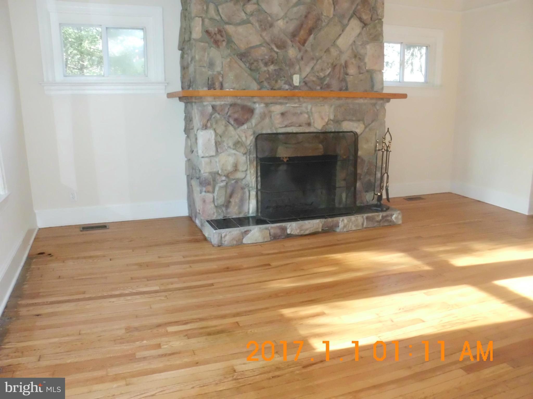 8016 Brooklyn Bridge Road Laurel, MD 20707 - Photo 5 of 30 Family Room