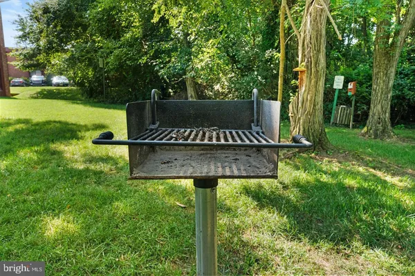 $219,900 | 1521 South George Mason Drive, Unit 20, Arlington, VA 22204