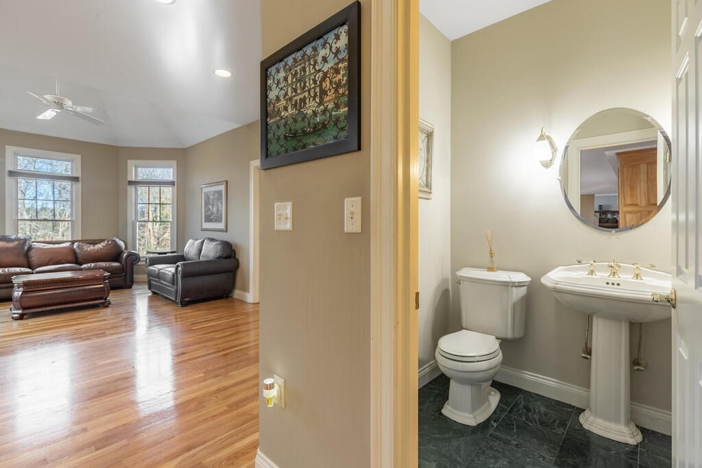 8 Bayns Hill Road Boxford, MA 01921 - Photo 21 of 32