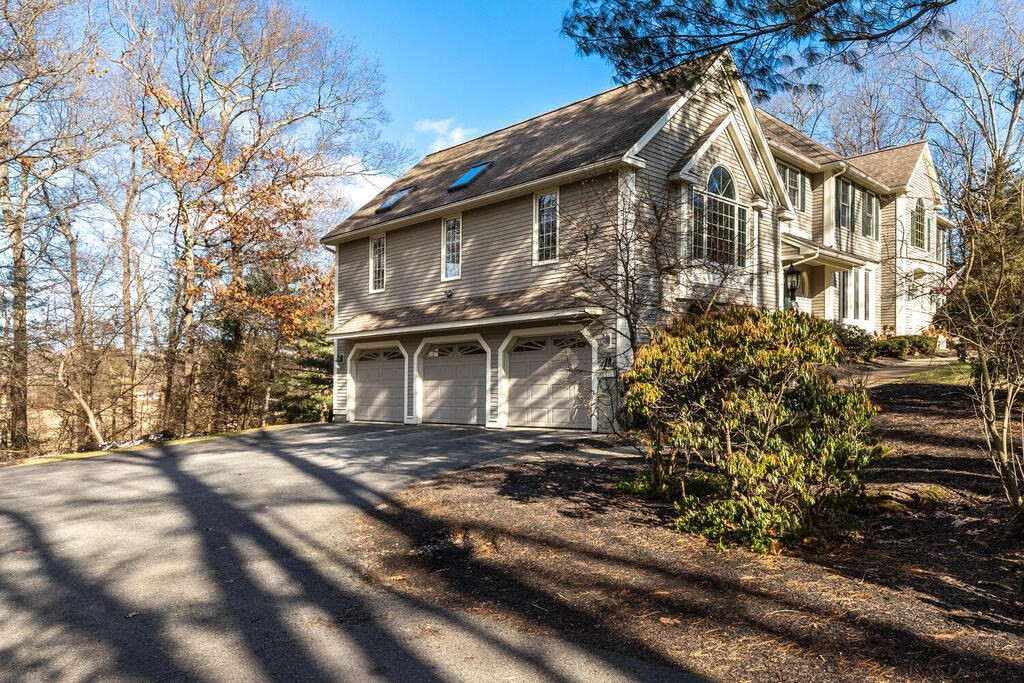 8 Bayns Hill Road Boxford, MA 01921 - Photo 4 of 32
