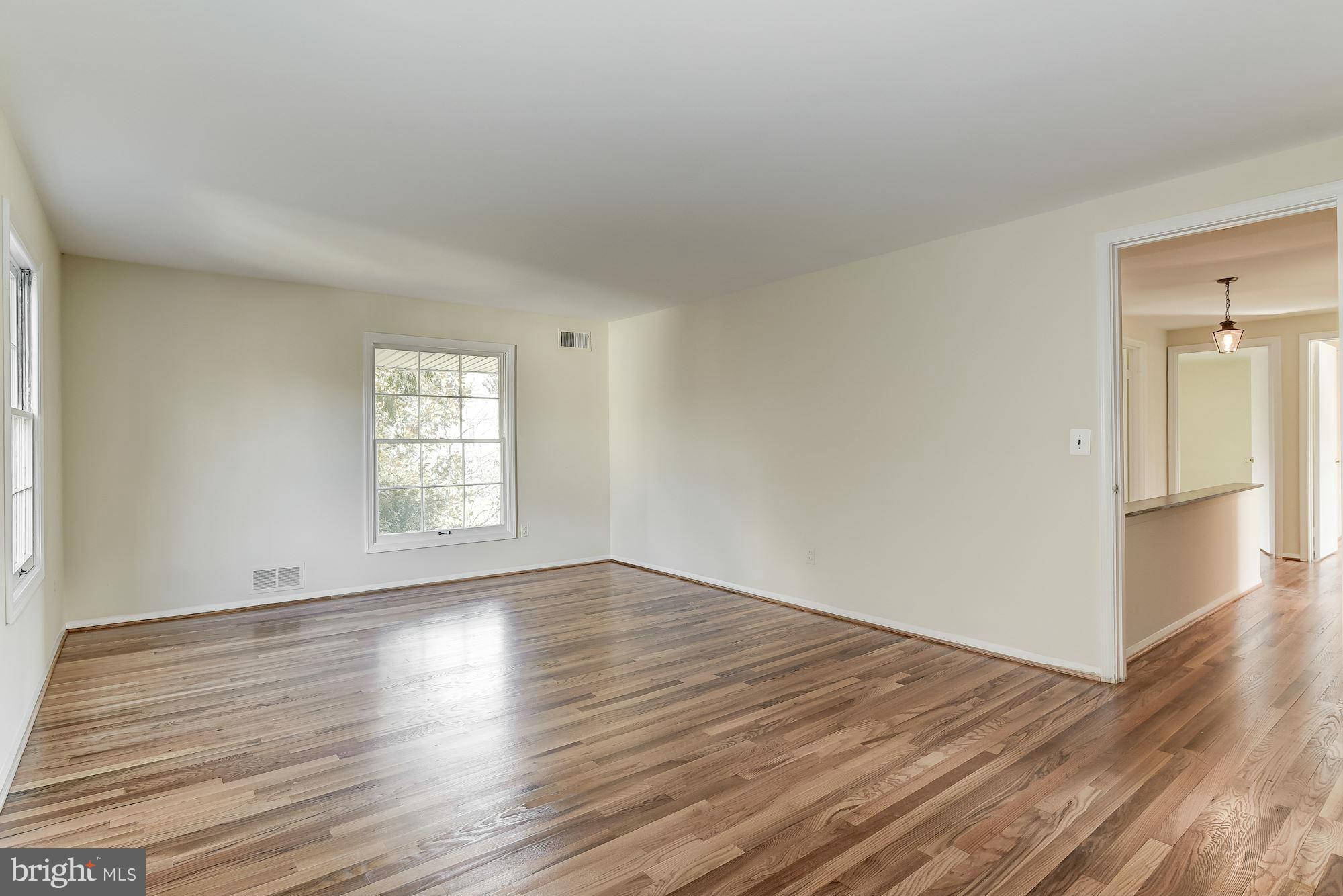 10816 Old Coach Road Potomac, MD 20854 - Photo 15 of 27 Bedroom (Master)