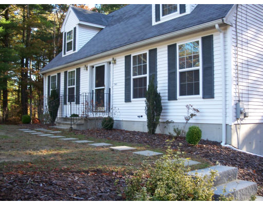 340 Marion Road Wareham, MA 02571 - Photo 2 of 10 Gallery Image 2
