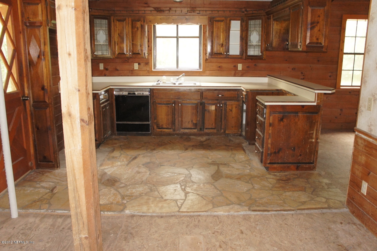 16212 Blyler Road Jacksonville, FL 32218 - Photo 8 of 20 Kitchen viewed from breakfast area