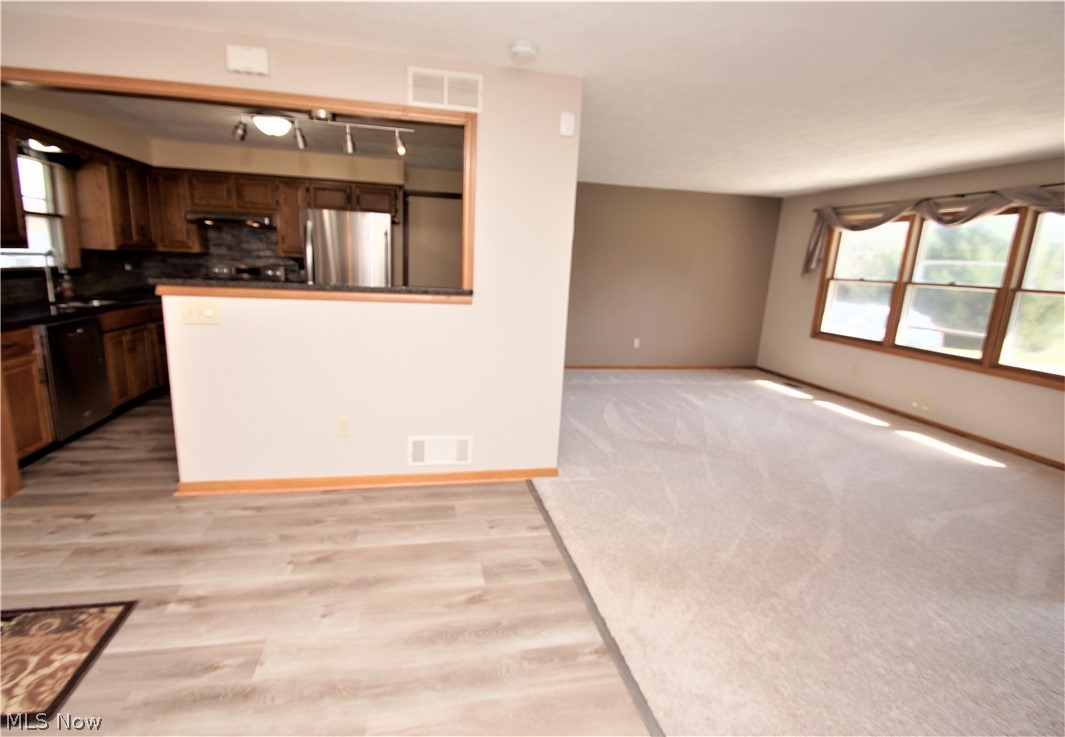 8128 Lake Road Medina, OH 44256 - Photo 6 of 19 Gallery Image 6