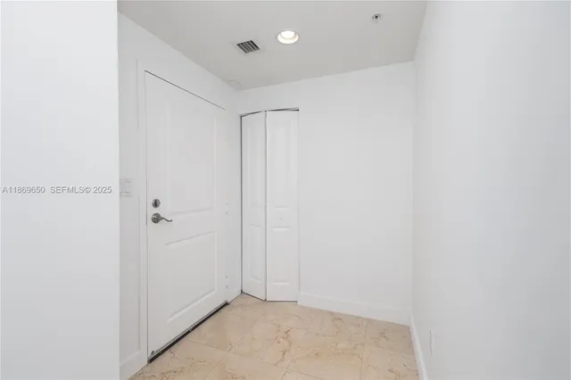 $4,800 | 7900 Harbor Island Drive, Unit 712, North Bay Village, FL 33141