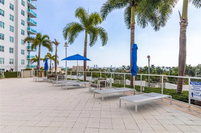 $4,800 | 7900 Harbor Island Drive, Unit 712, North Bay Village, FL 33141