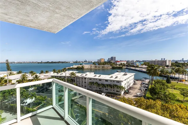 $4,800 | 7900 Harbor Island Drive, Unit 712, North Bay Village, FL 33141