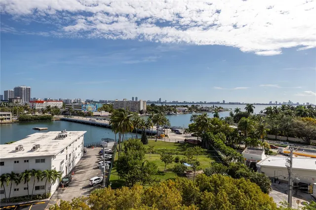 $4,800 | 7900 Harbor Island Drive, Unit 712, North Bay Village, FL 33141