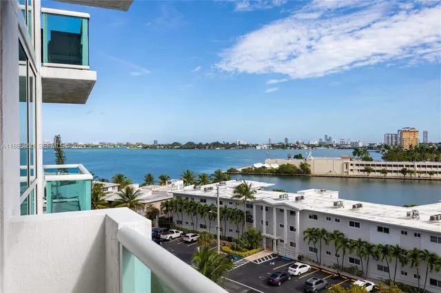 $4,800 | 7900 Harbor Island Drive, Unit 712, North Bay Village, FL 33141