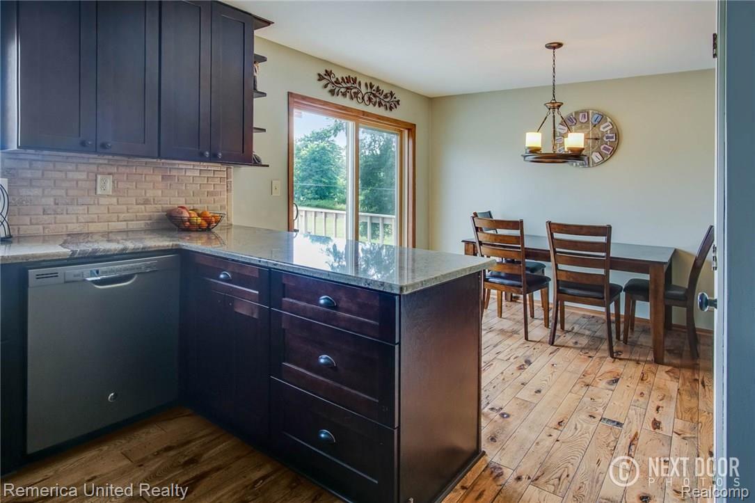 8890 Dwyer Road Howell, MI 48855 - Photo 12 of 32 DSC06344Blended.jpg