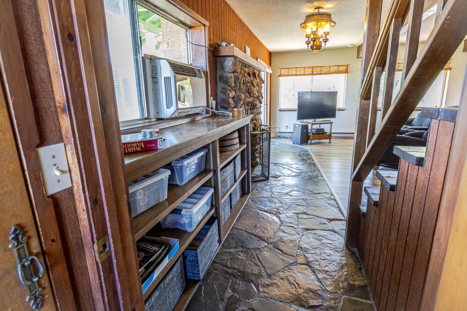 34107 Memory Lane Coarsegold, CA 93614 - Photo 16 of 46 a view of an entryway with furniture