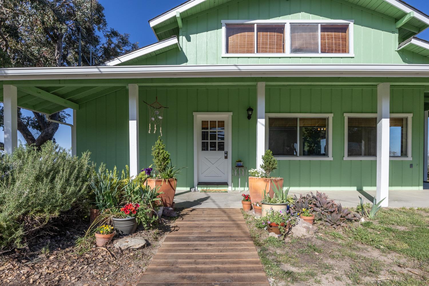 34107 Memory Lane Coarsegold, CA 93614 - Photo 26 of 46 a front view of a house