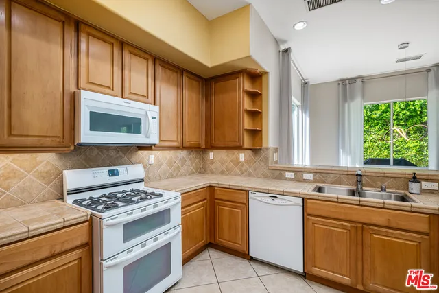 $4,000 | 35659 Felicity Place, Cathedral City, CA 92234