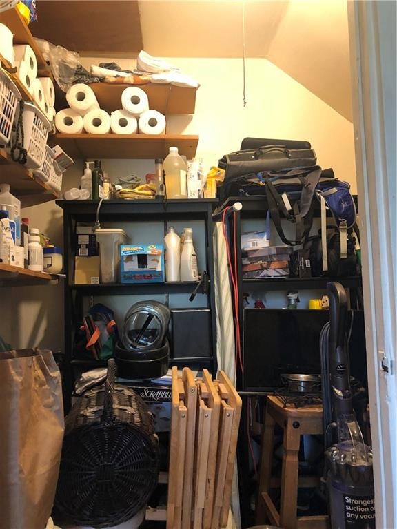 12 Washington Street, Unit 2 Bristol, RI 02809 - Photo 16 of 20