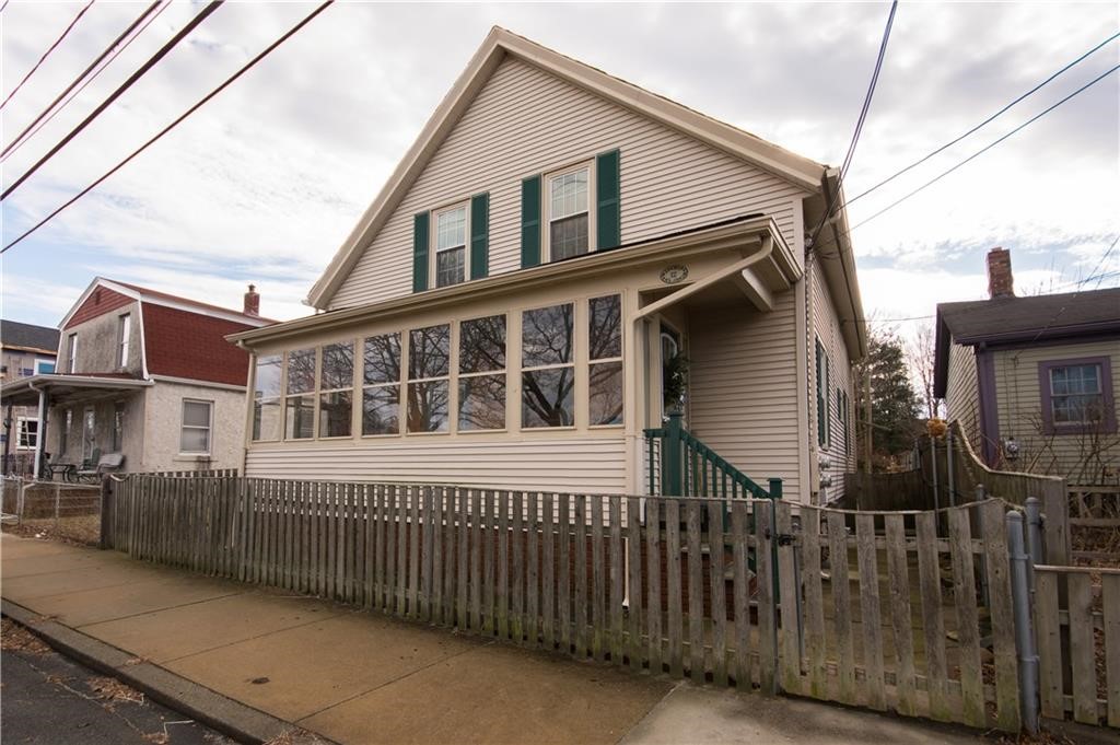 12 Washington Street, Unit 2 Bristol, RI 02809 - Photo 19 of 20