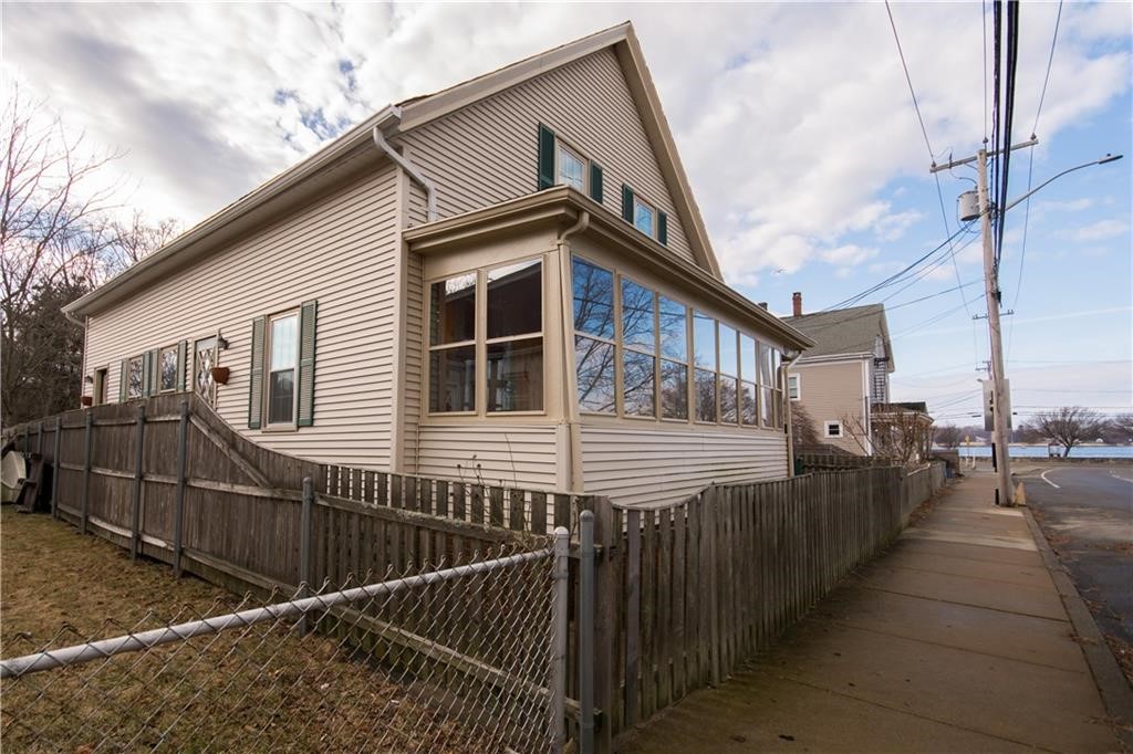 12 Washington Street, Unit 2 Bristol, RI 02809 - Photo 20 of 20