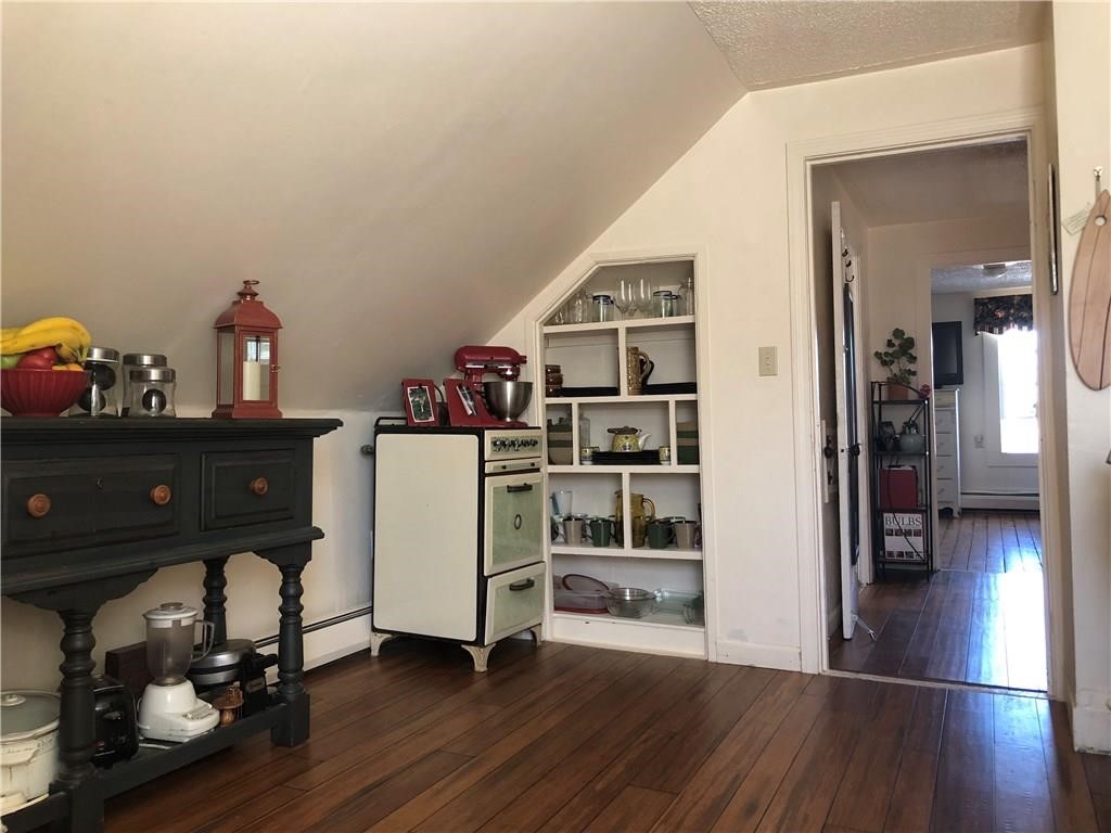 12 Washington Street, Unit 2 Bristol, RI 02809 - Photo 10 of 20