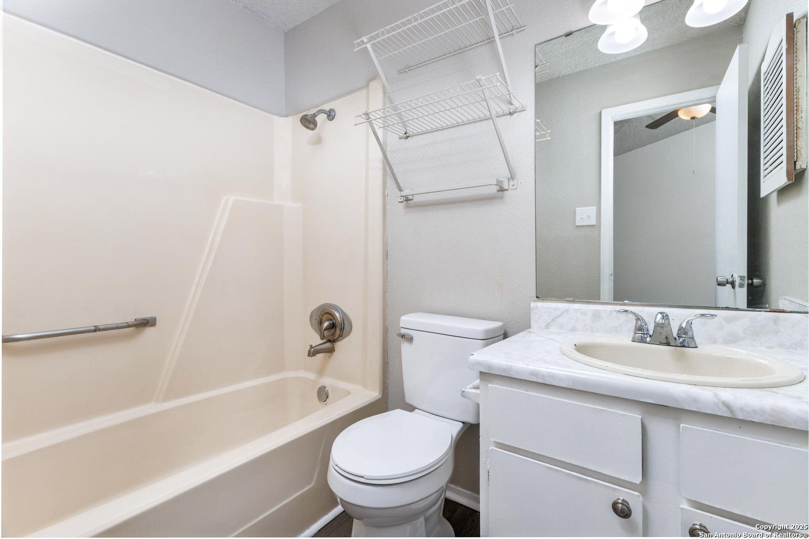 554 Dukeway Universal City, TX 78148 - Photo 15 of 19