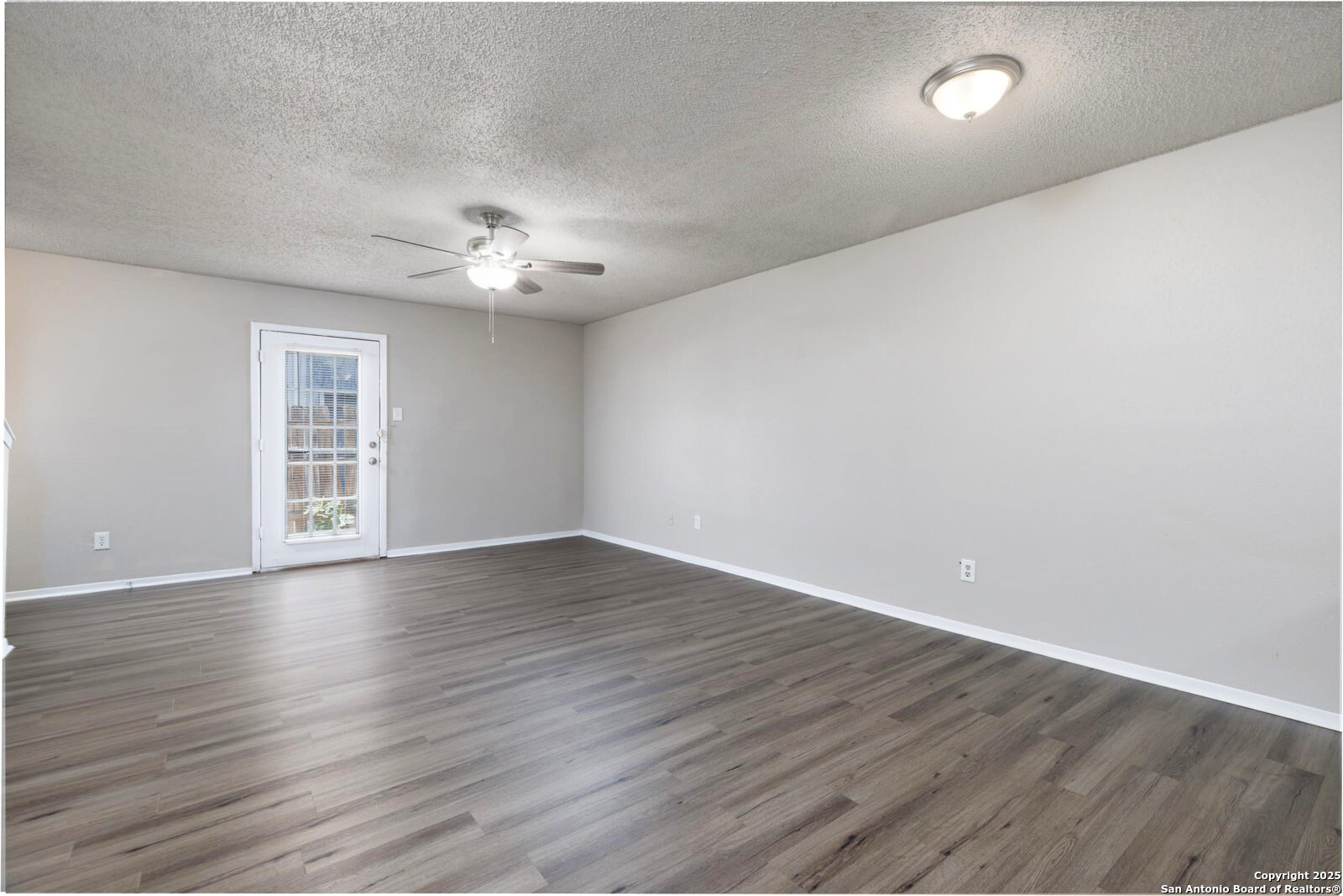 554 Dukeway Universal City, TX 78148 - Photo 6 of 19