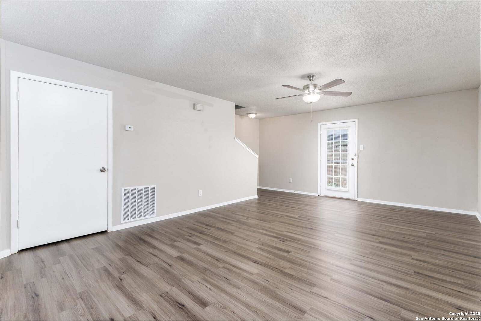 554 Dukeway Universal City, TX 78148 - Photo 7 of 19