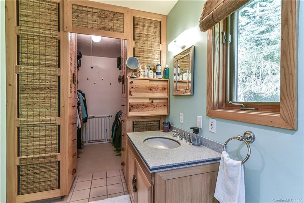 20 Maple Forest Road Fairview, NC 28730 - Photo 18 of 48 Gallery Image 18