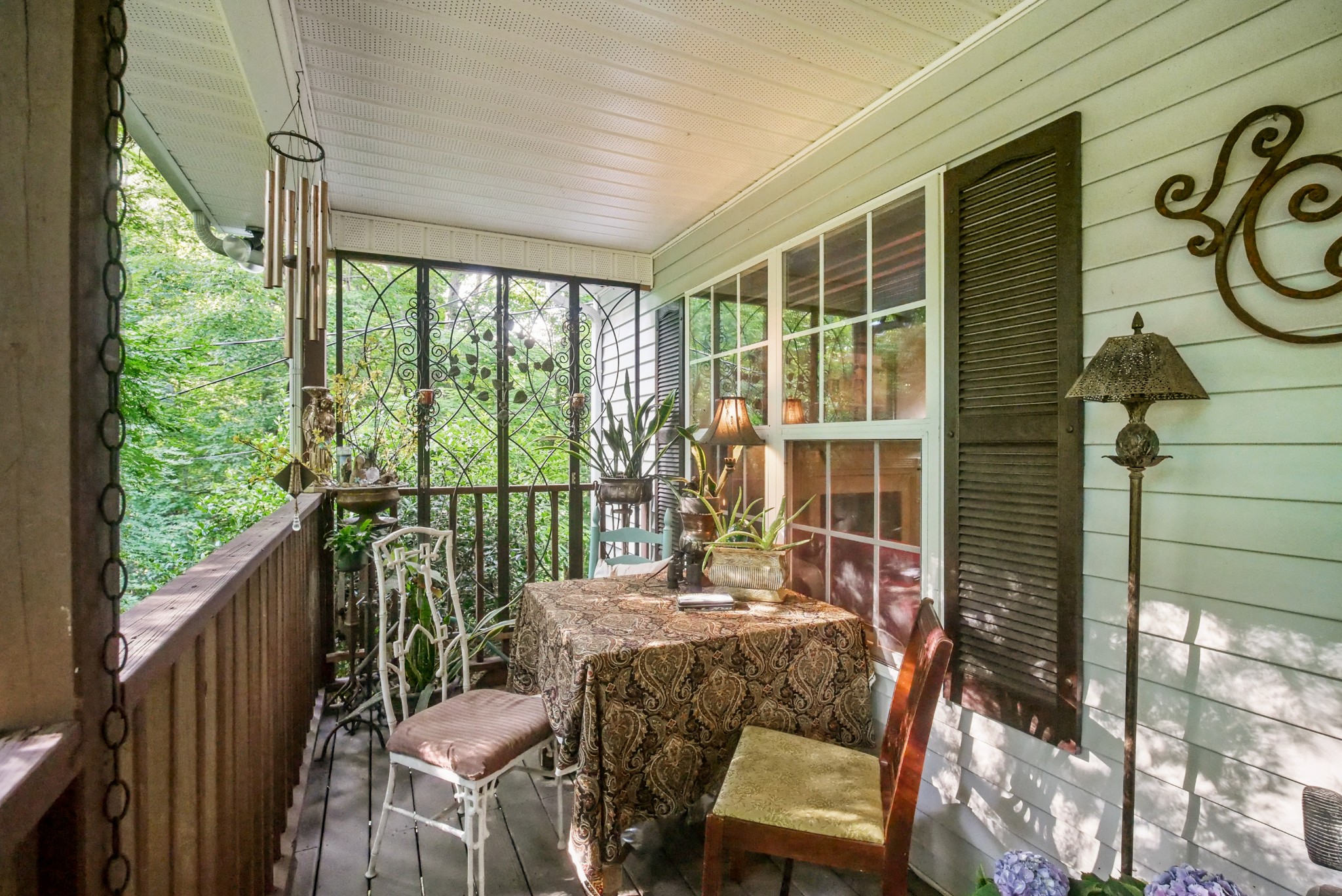 137 Gaskins Road Dickson, TN 37055 - Photo 4 of 38 a balcony with table and chairs