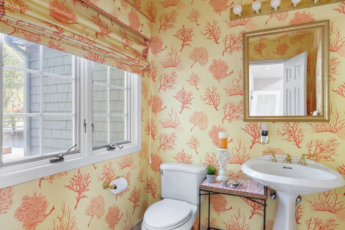 177 South Country Road Remsenburg, NY 11960 - Photo 3 of 16