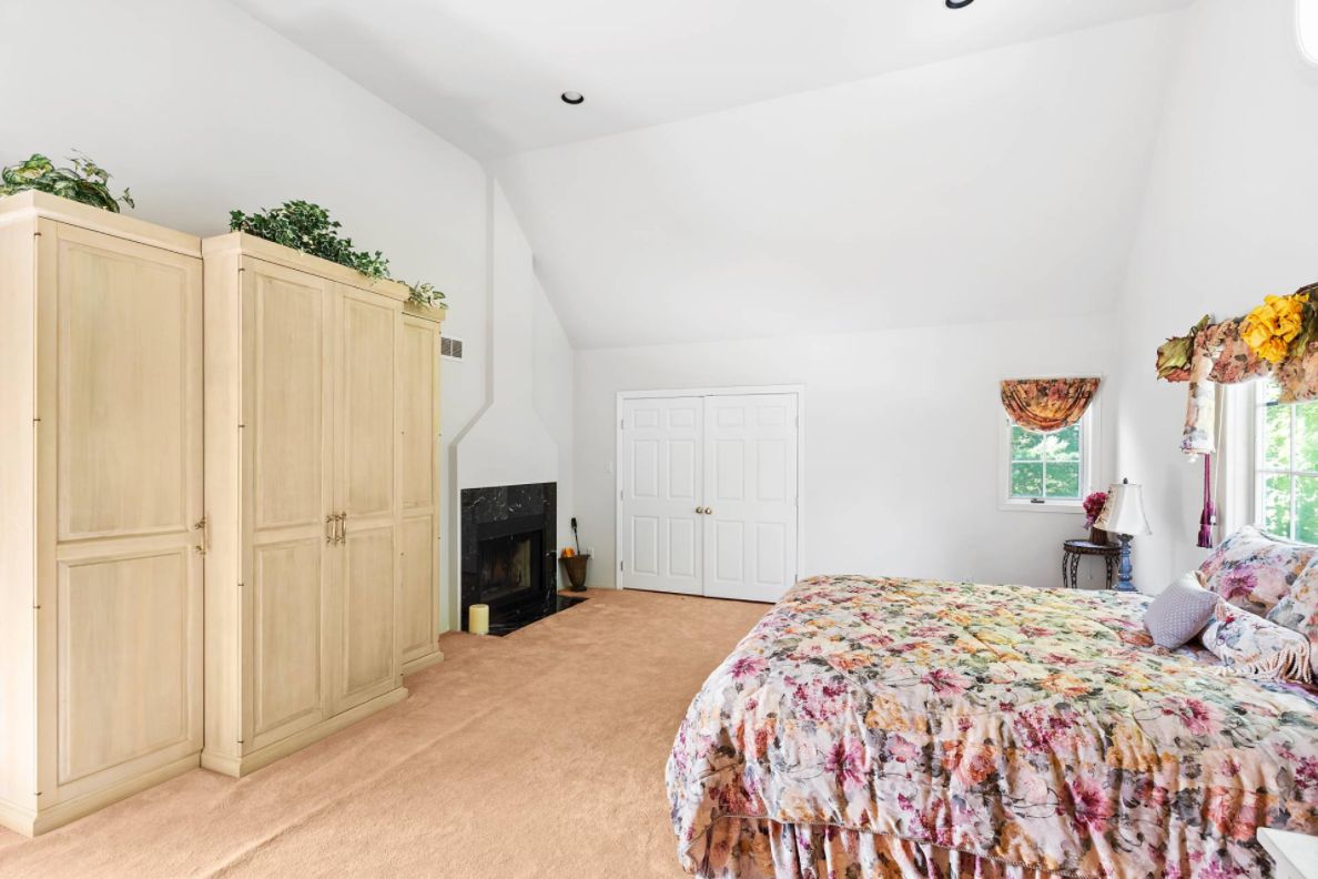 177 South Country Road Remsenburg, NY 11960 - Photo 8 of 16