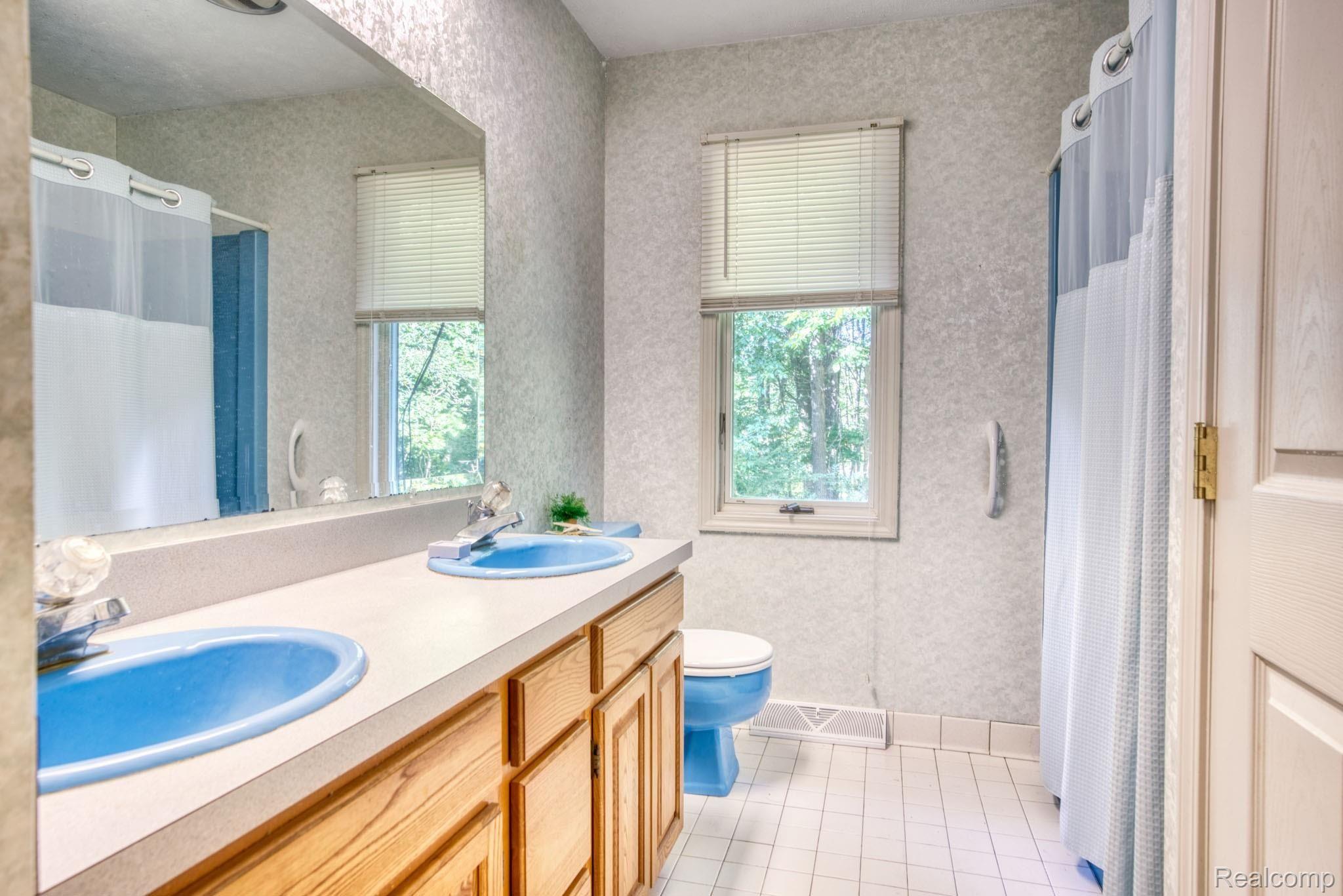 2570 South Gregory Road Fowlerville, MI 48836 - Photo 11 of 37 DSC06413_22.jpg
